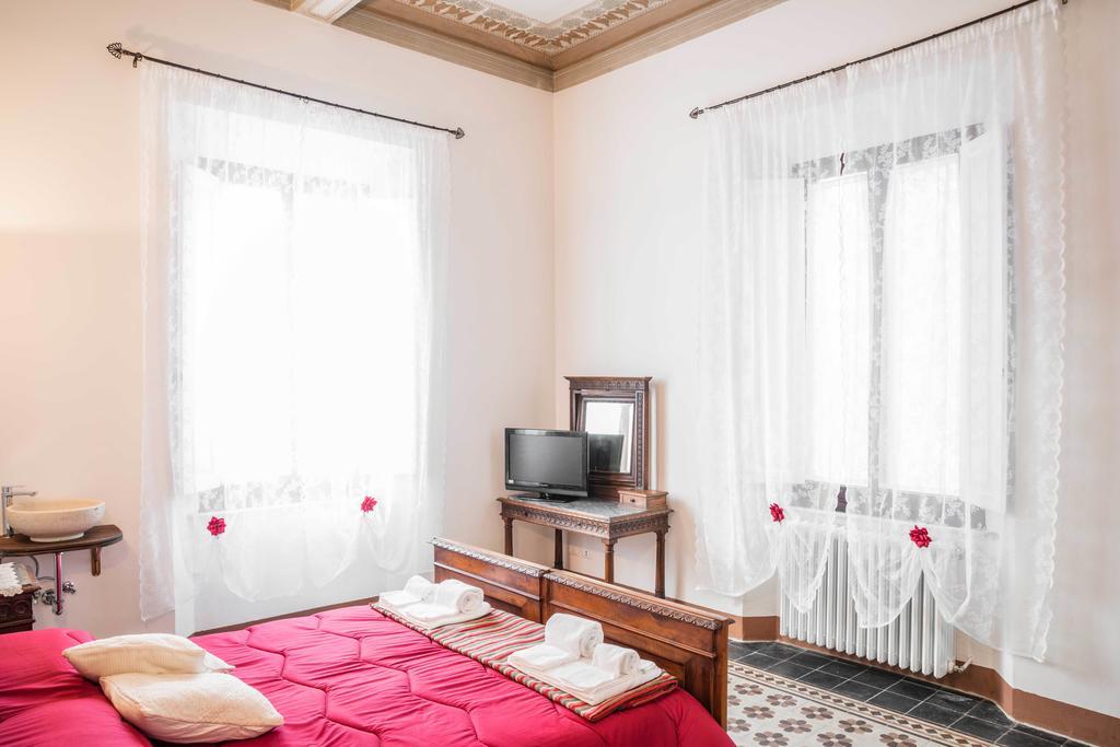 La Chicca B&B סיינה חדר תמונה